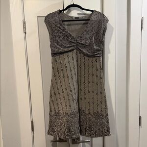 Athleta Beige and Black Patterned Midi Dress